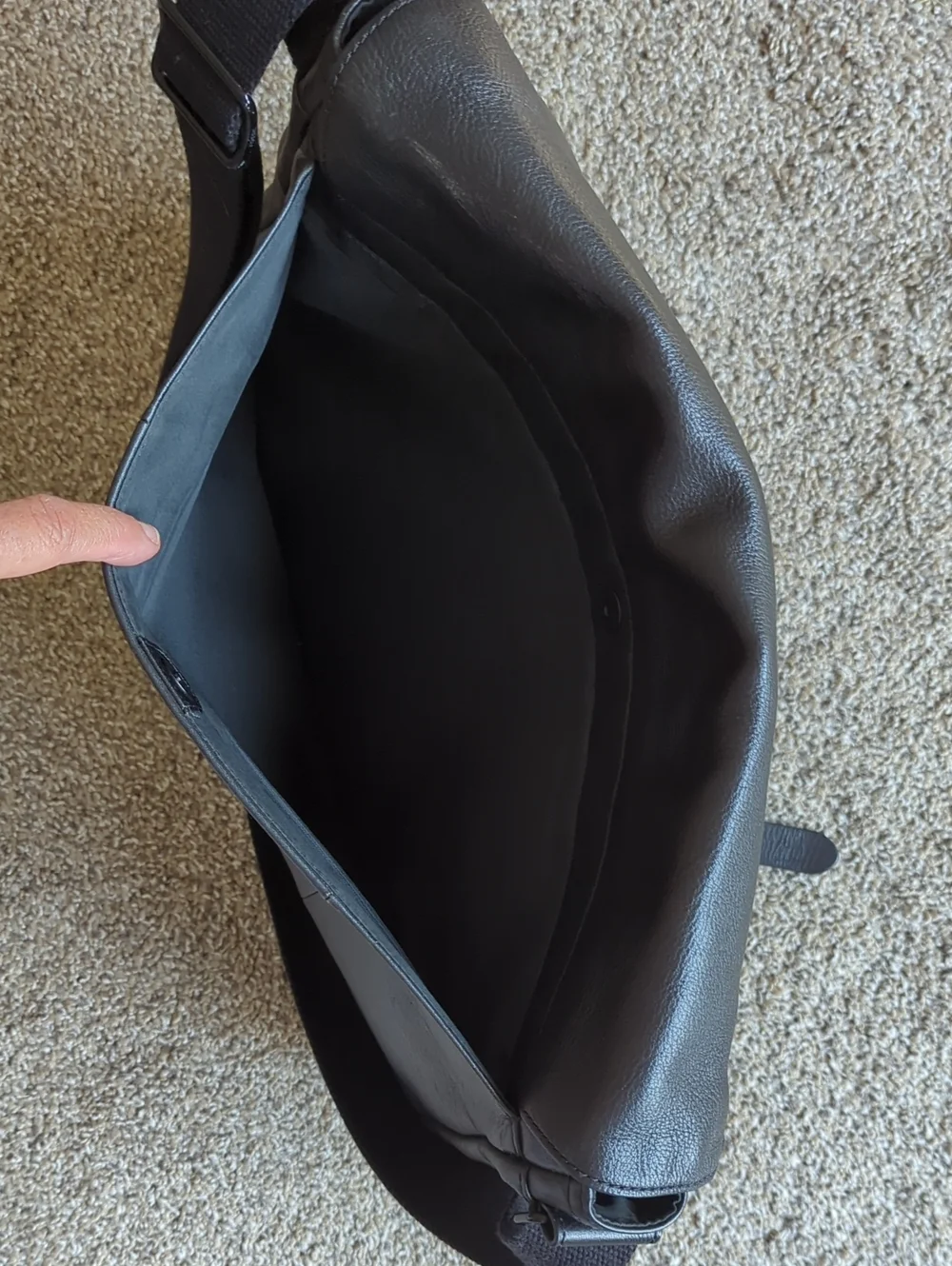 Fossil Black Leather Buckner Messenger Bag